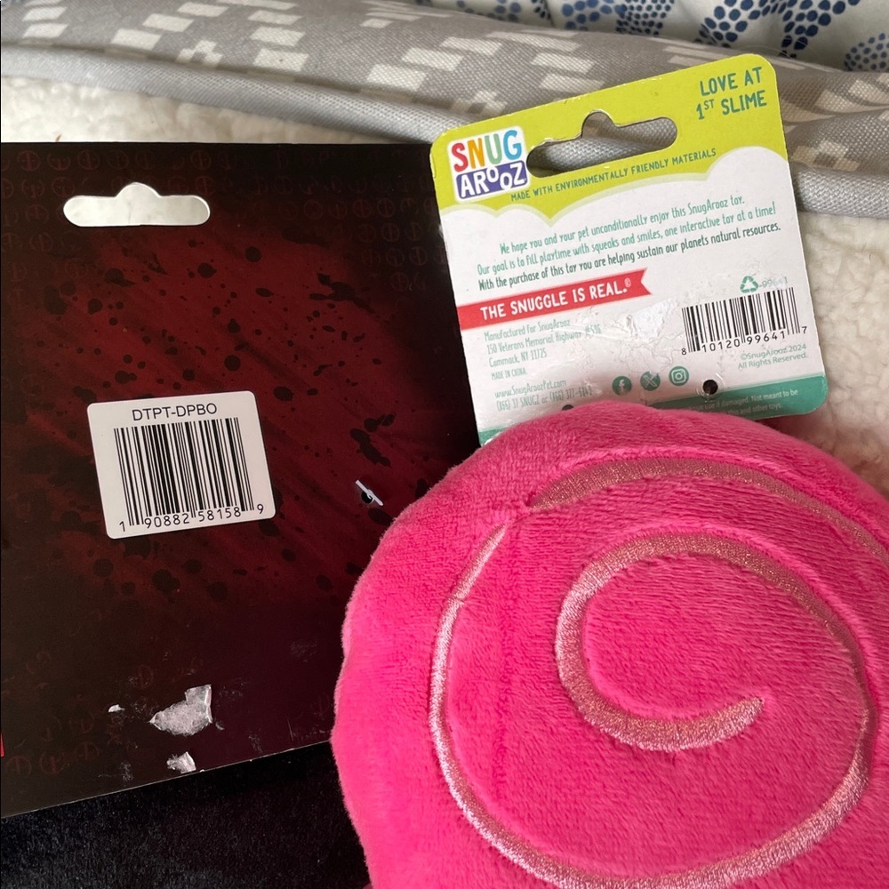 Plush Dog Toy 2 Piece Deadpool And Pink Snail - Picture 4 of 4